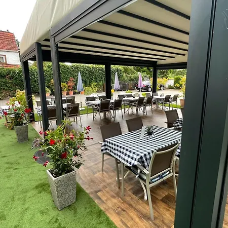 Πανσιόν Neckarperle 3*