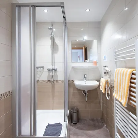 Neckarperle Pensión Edingen-Neckarhausen