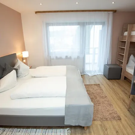 Πανσιόν Neckarperle Edingen-Neckarhausen