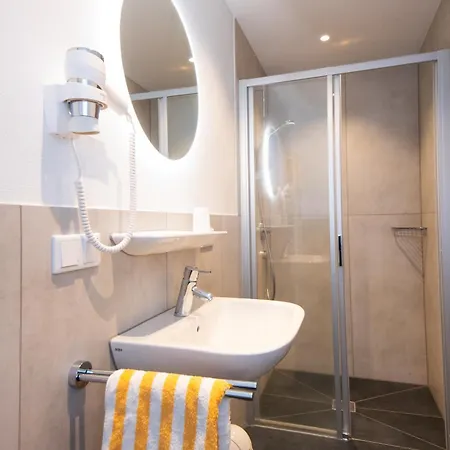 Neckarperle Pensión Edingen-Neckarhausen